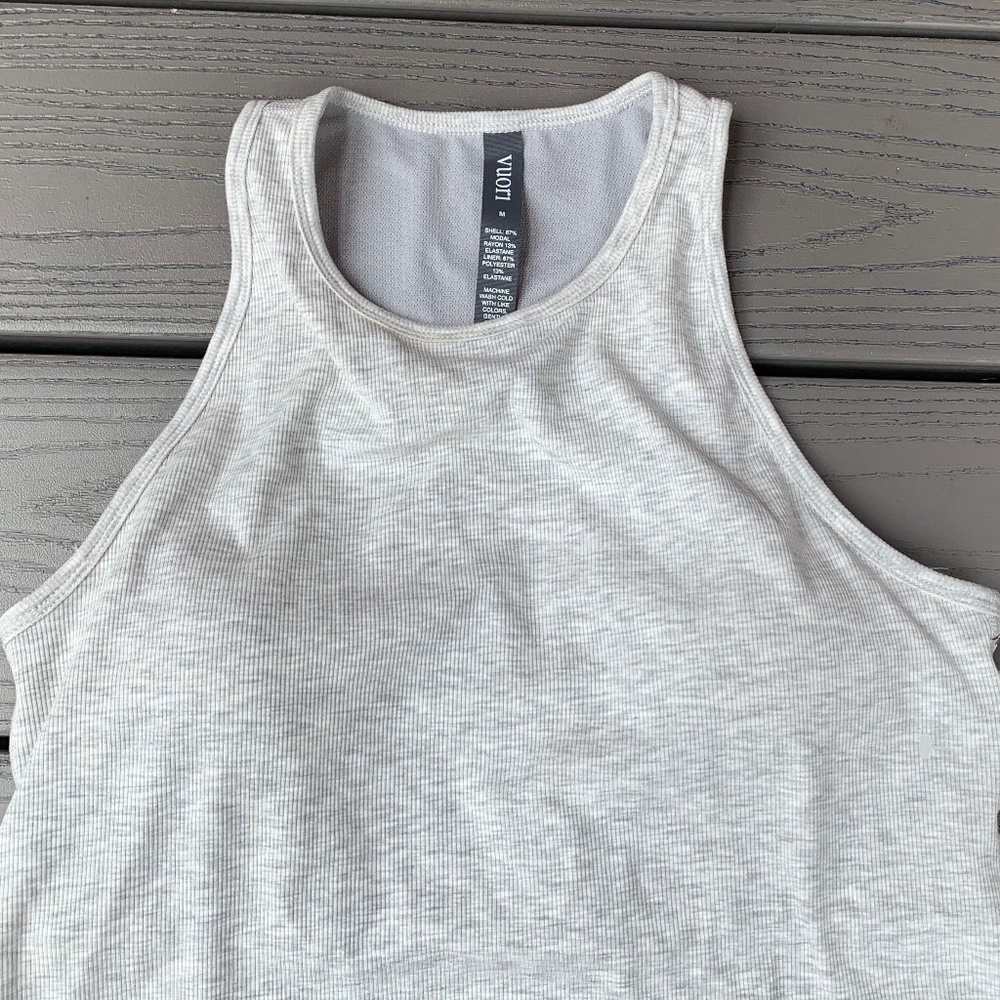 Vuori Pose Plyo Tank and Vuori Yosemite Sports Bra - Picture 4 of 14